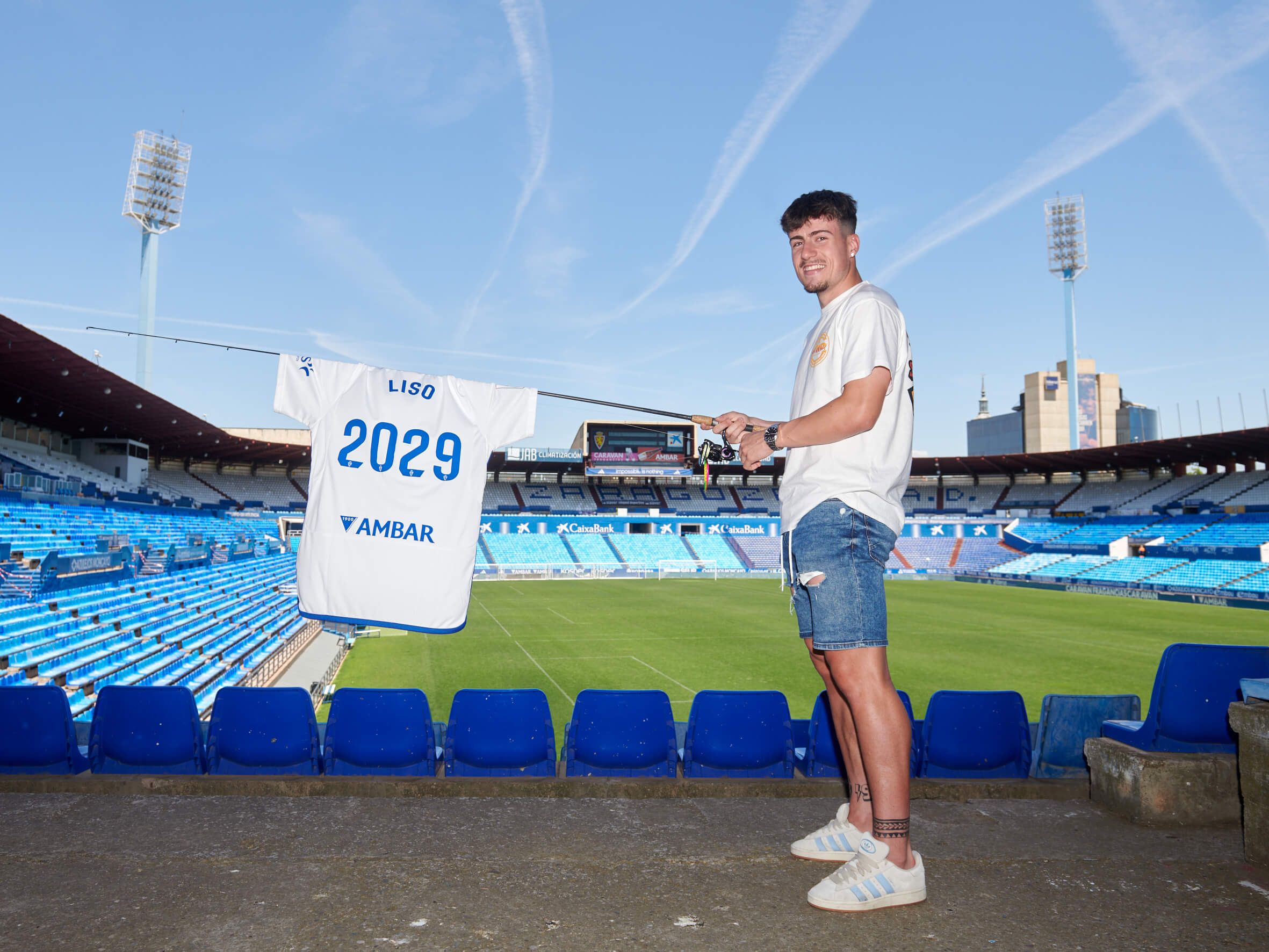 Renovación de Adrián Liso con el Zaragoza.