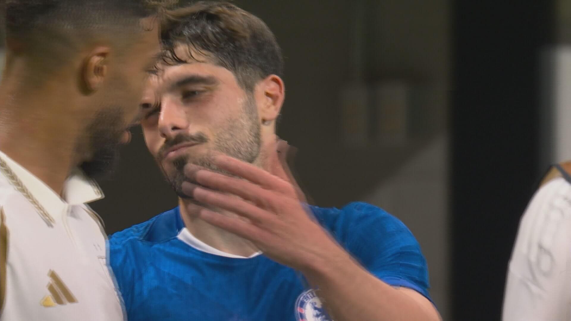  Pedro Neto con Bouanga (Fuente: Telecinco)