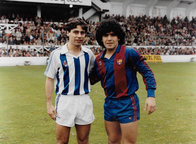  Roberto López Ufarte y Maradona, en Atocha.