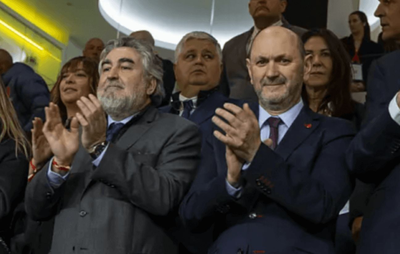  Rodríguez Uribes y Rafael Louzán en Mestalla