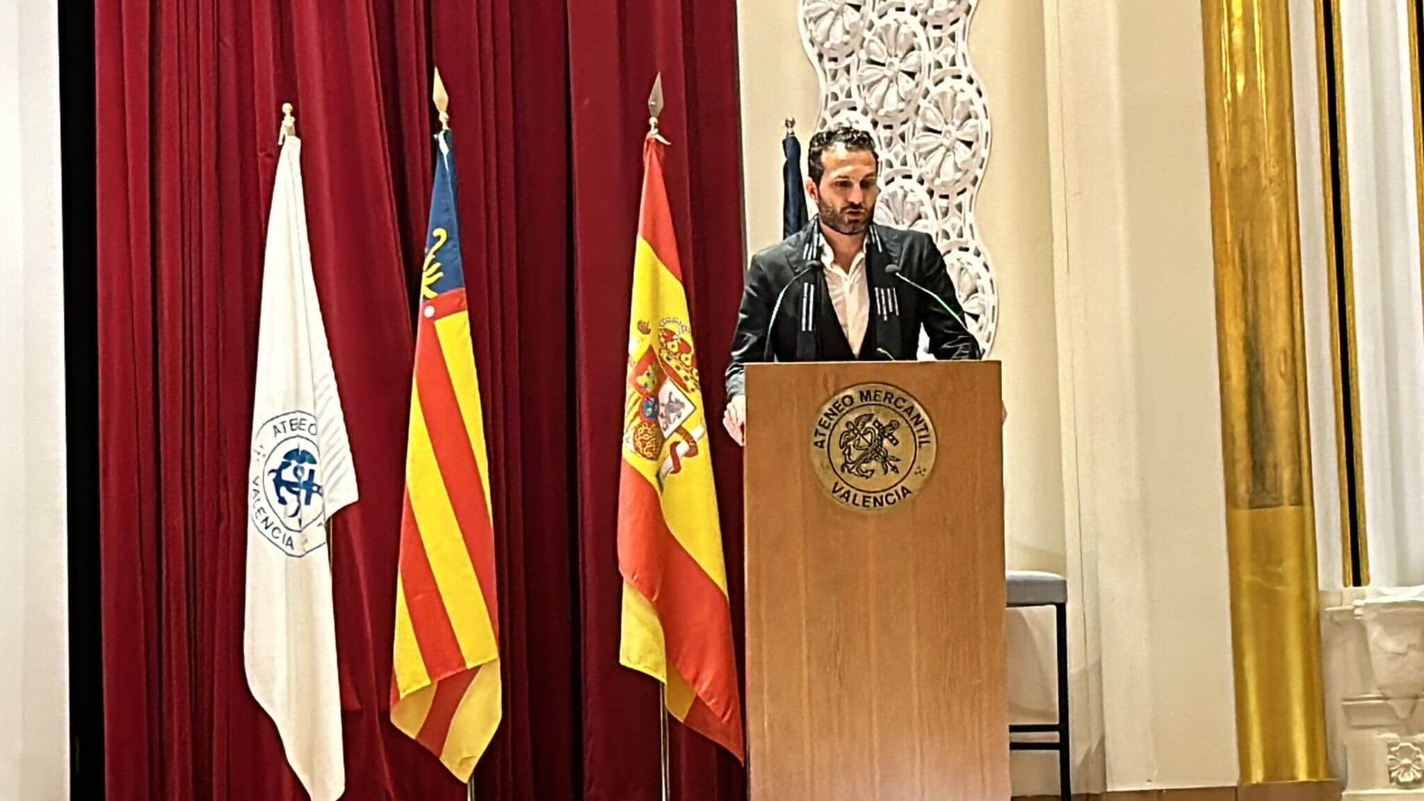  Rubén Baraja recibe premio Tertulia Torino