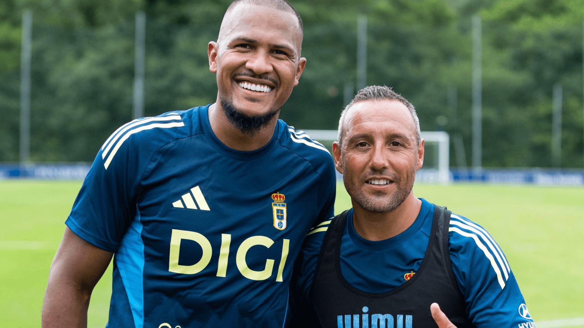 Salomón Rondón y Santi Cazorla, en pretemporada.