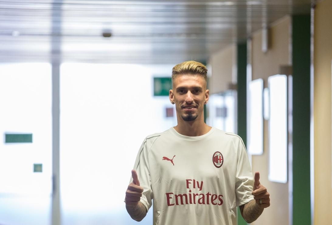 Samu Castillejo, en Milanello.