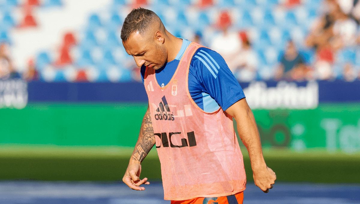 Santi Cazorla, en un partido con el Real Oviedo.