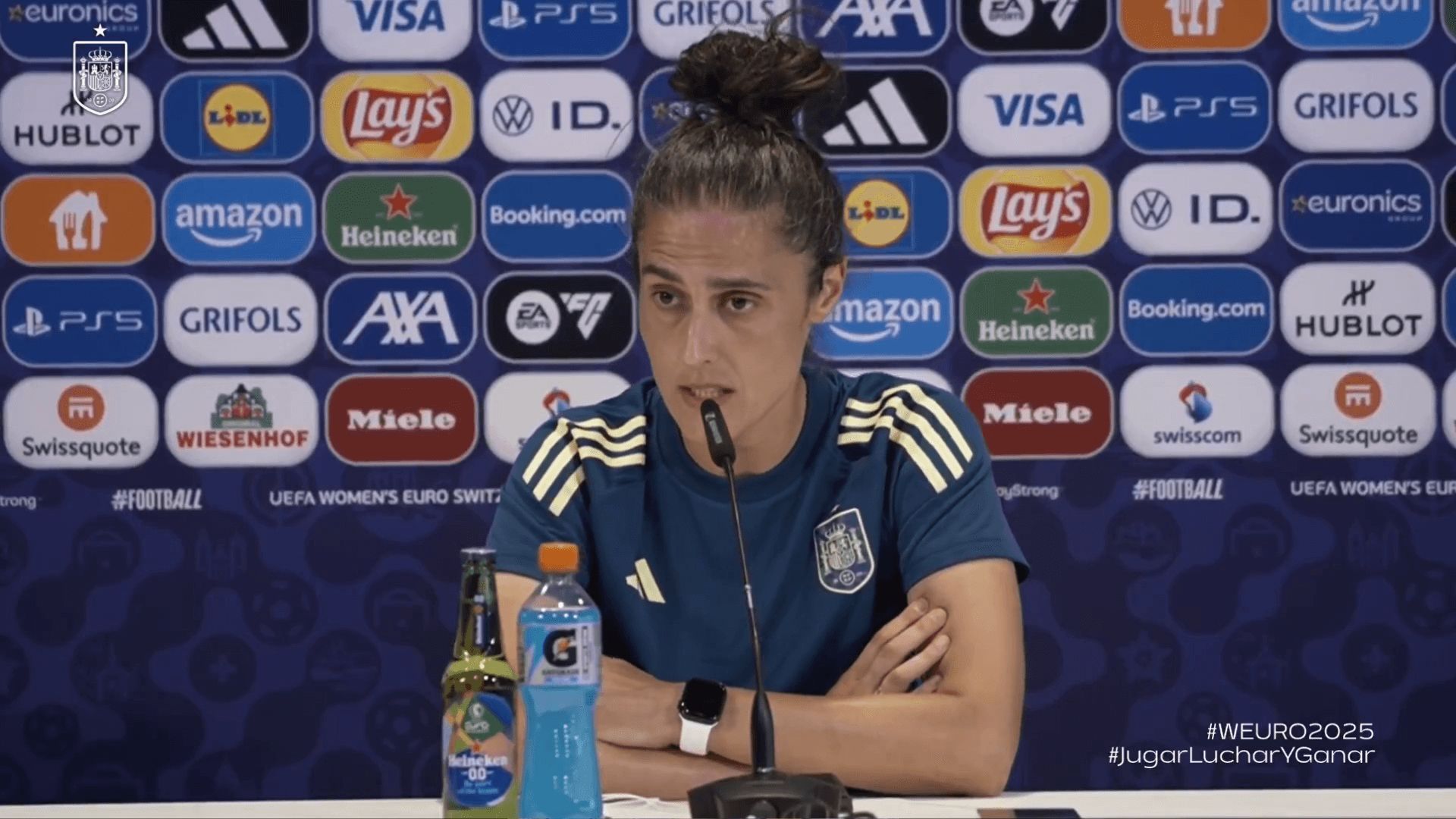  Montse Tomé, en rueda de prensa con la Selección Española Femenina.