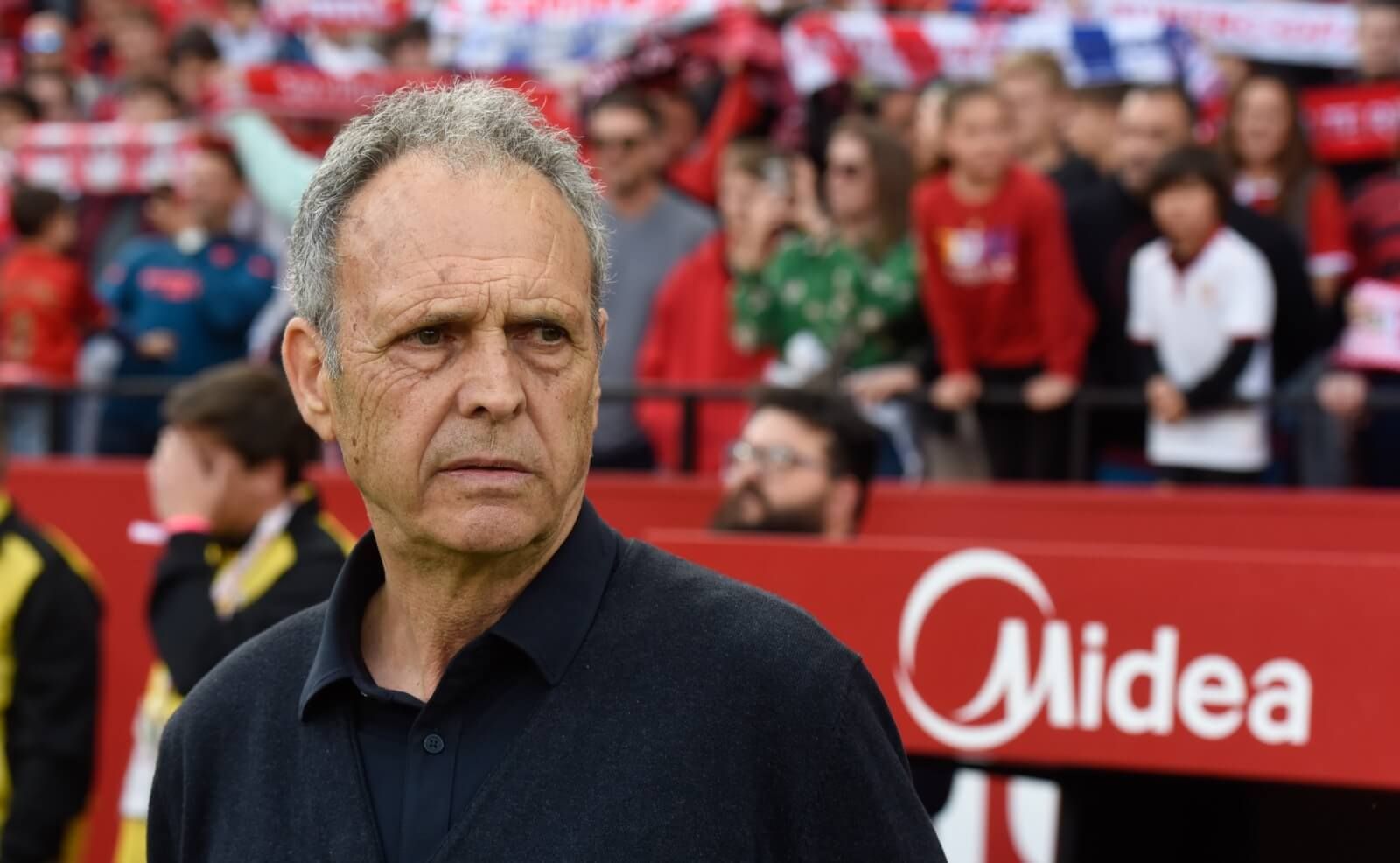 Joaquín Caparrós, en el Sevilla-Alavés.
