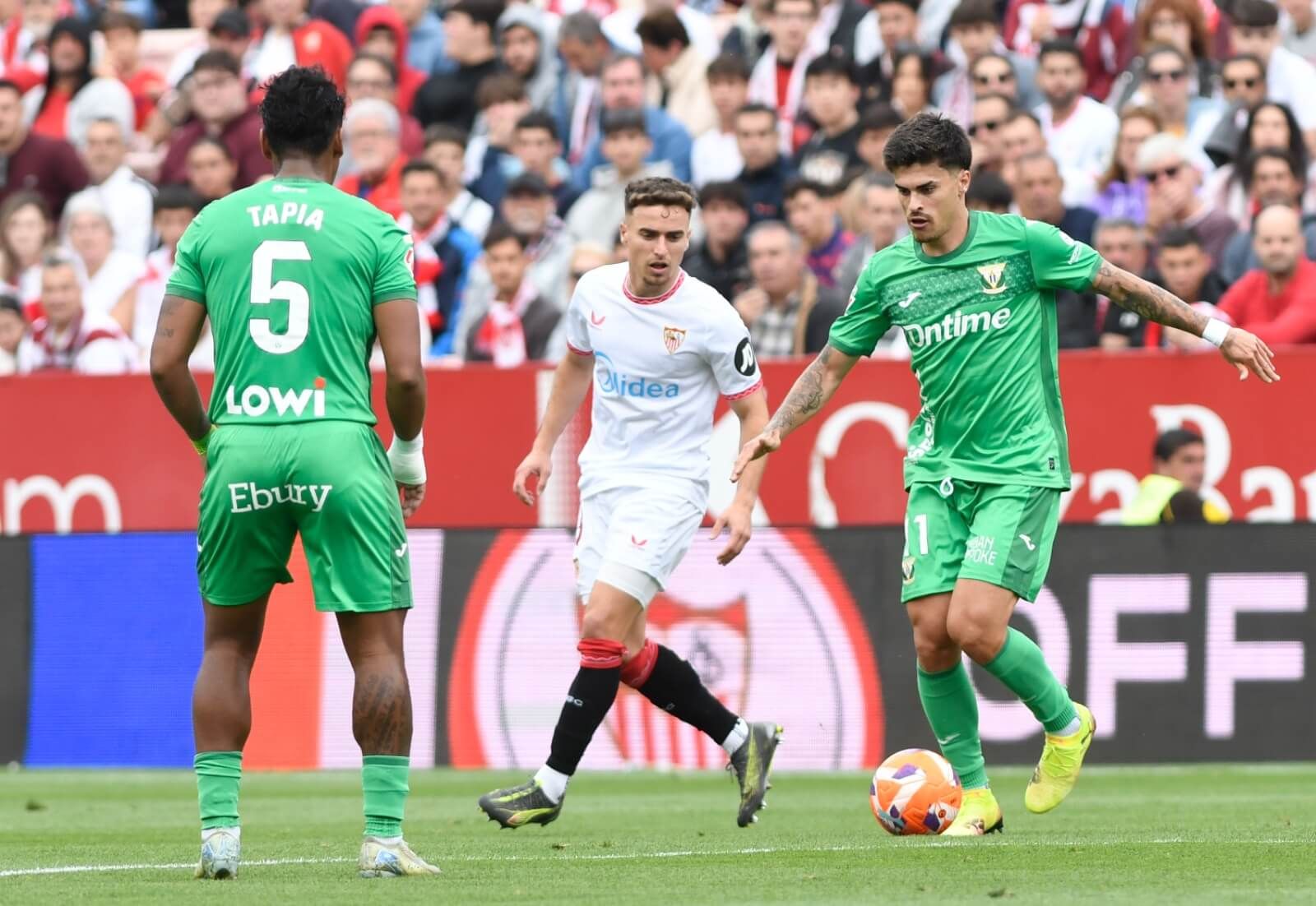  Pedrosa y Juan Cruz, en el Sevilla-Leganés.