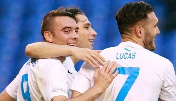  Jota, con Aspas y Lucas Pérez.