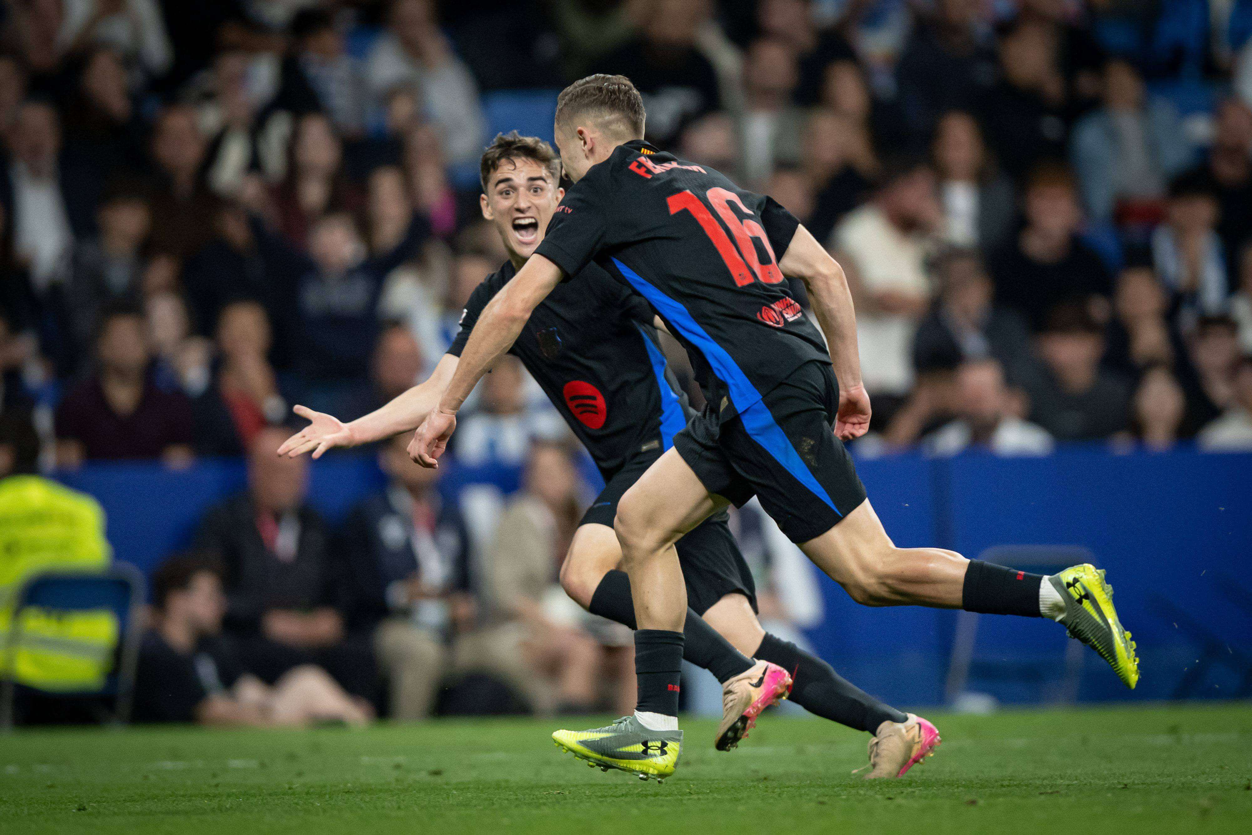  Gavi y Fermín López celebrando su gol contra el Espanyol (Cordon Press)