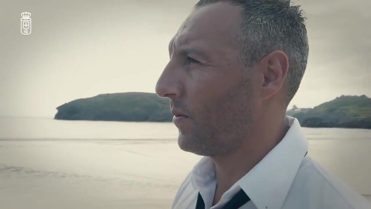  Santi Cazorla renueva con el Real Oviedo (Imagen: Real Oviedo).