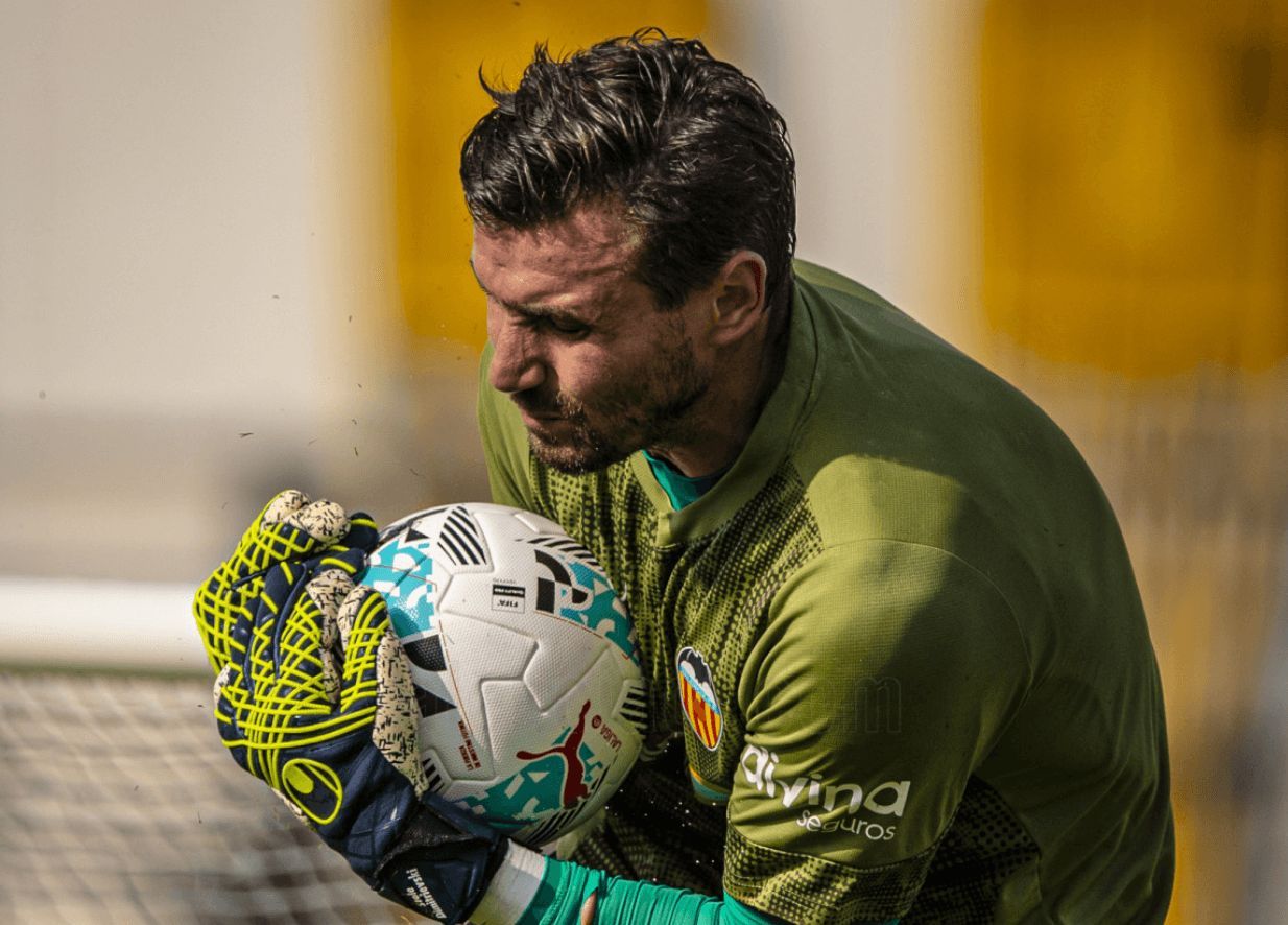  Stole Dimitrievski en Paterna