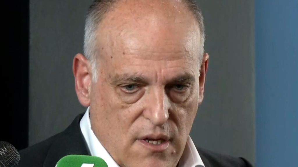  Javier Tebas habría dado el visto bueno al Barcelona para volver al mercado sin problemas.
