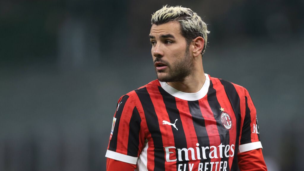Theo Hernández, en un partido del AC Milan (Cordon Press)