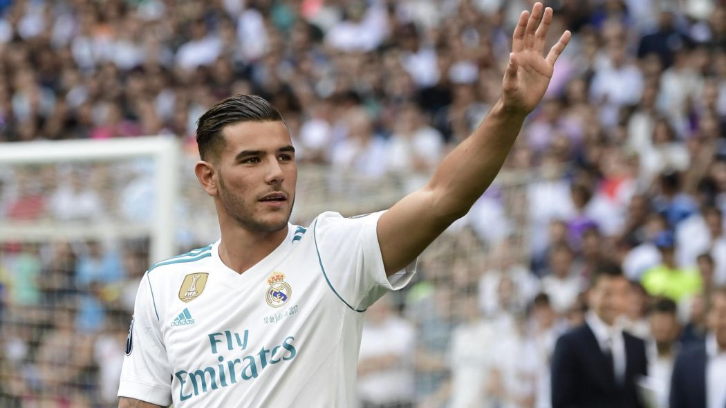 Theo Hernández, durante su presentación con el Real Madrid.