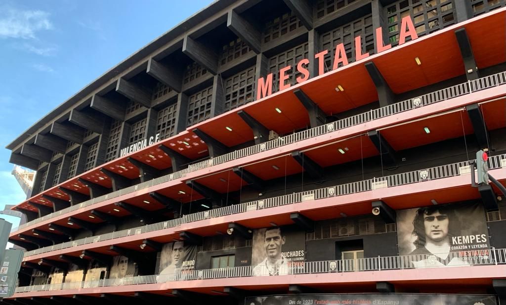  Todas las lonas de la fachada de Mestalla que habrá que traspasar al Nou Mestalla