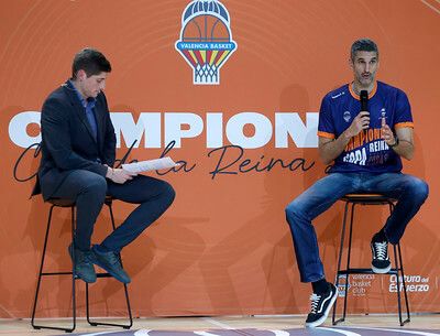  Valencia Basket Femenino celebra la Copa de la Reina