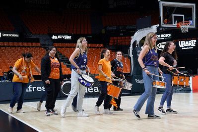  Valencia Basket Femenino celebra la Copa de la Reina