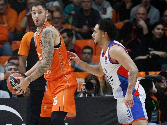  Valencia Basket logra la primera victoria del año derrotando a Anadolu Efes (93-88)