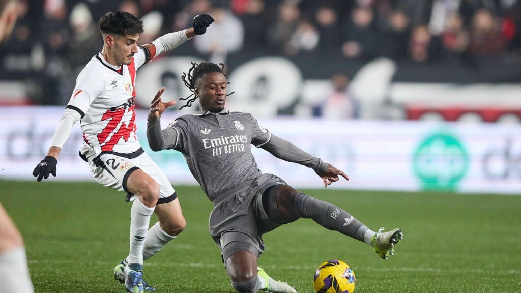  Óscar Valentín y Eduardo Camavinga en el Rayo Vallecano - Real Madrid (Fuente: Cordon Press)