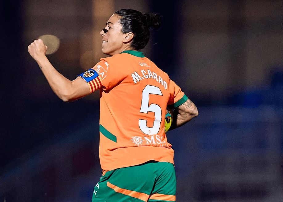  Marta Carro marca para el VCF Femenino en Madrid