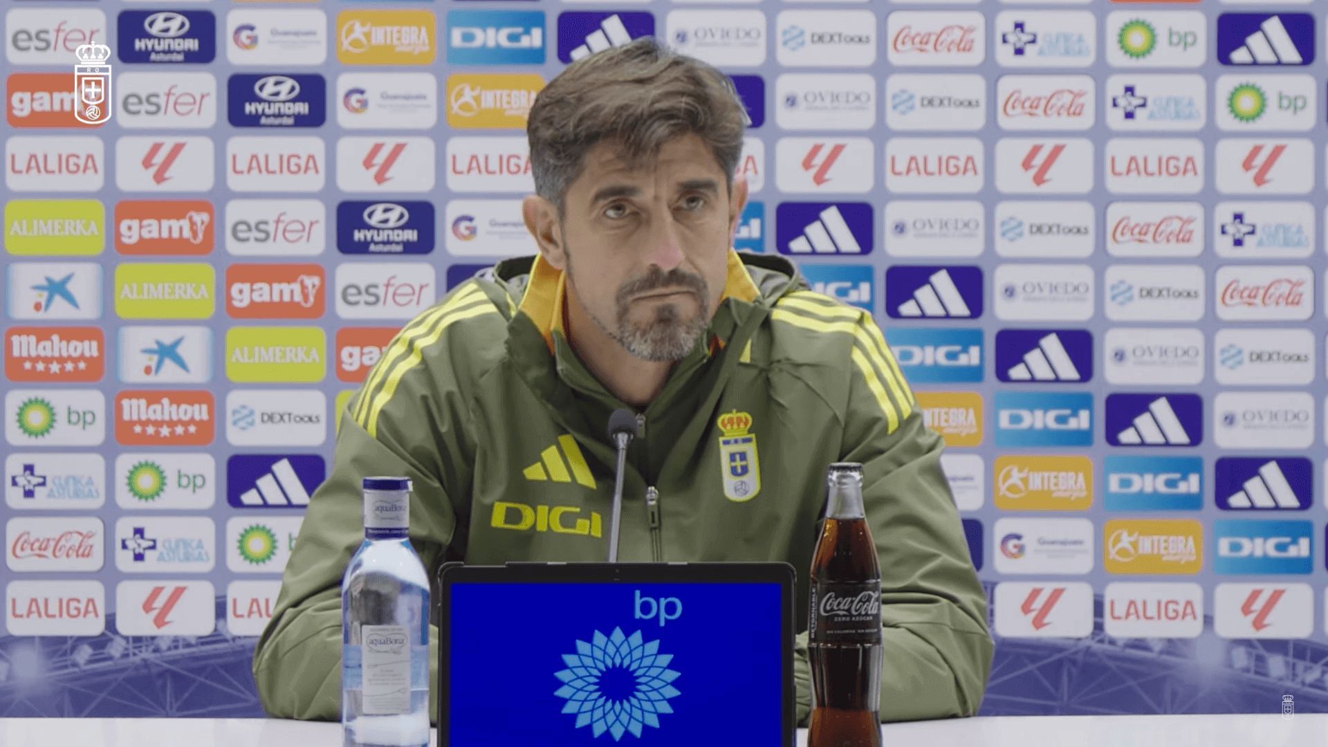 Veljko Paunovic, técnico del Real Oviedo, ha rozado el ascenso directo y ahora luchará por lograrlo en el PLAYOFF DE ASCENSO.