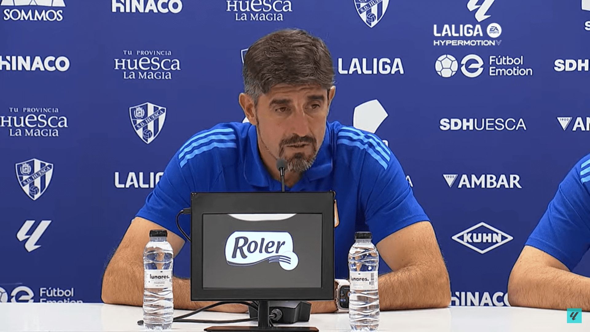  Veljko Paunovic, en sala de prensa tras el Huesca-Real Oviedo.
