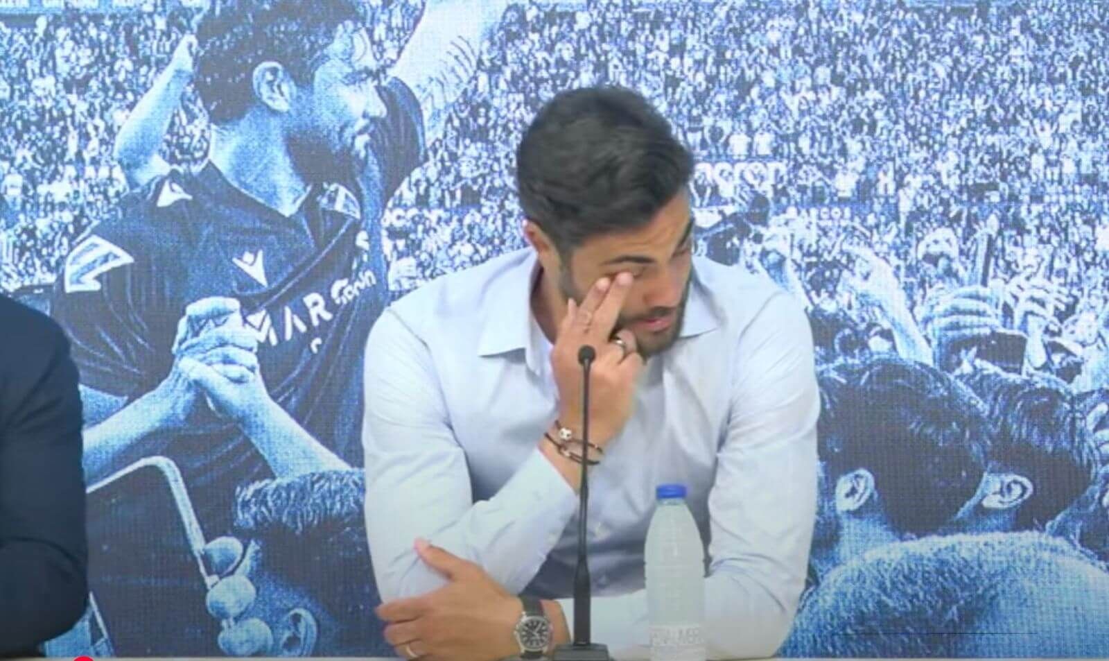 Vicente Iborra, emocionado al anunciar su retirada.