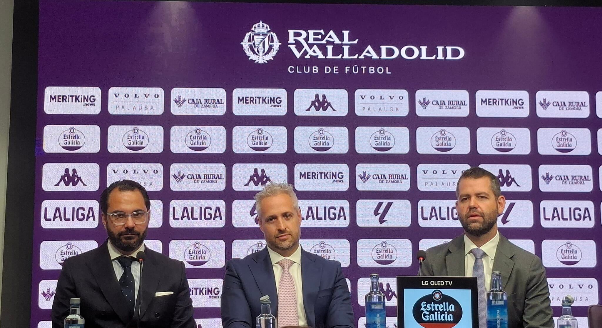  Víctor Orta, Enrique Uruñuela y Gabriel Solares, durante la comparecencia.