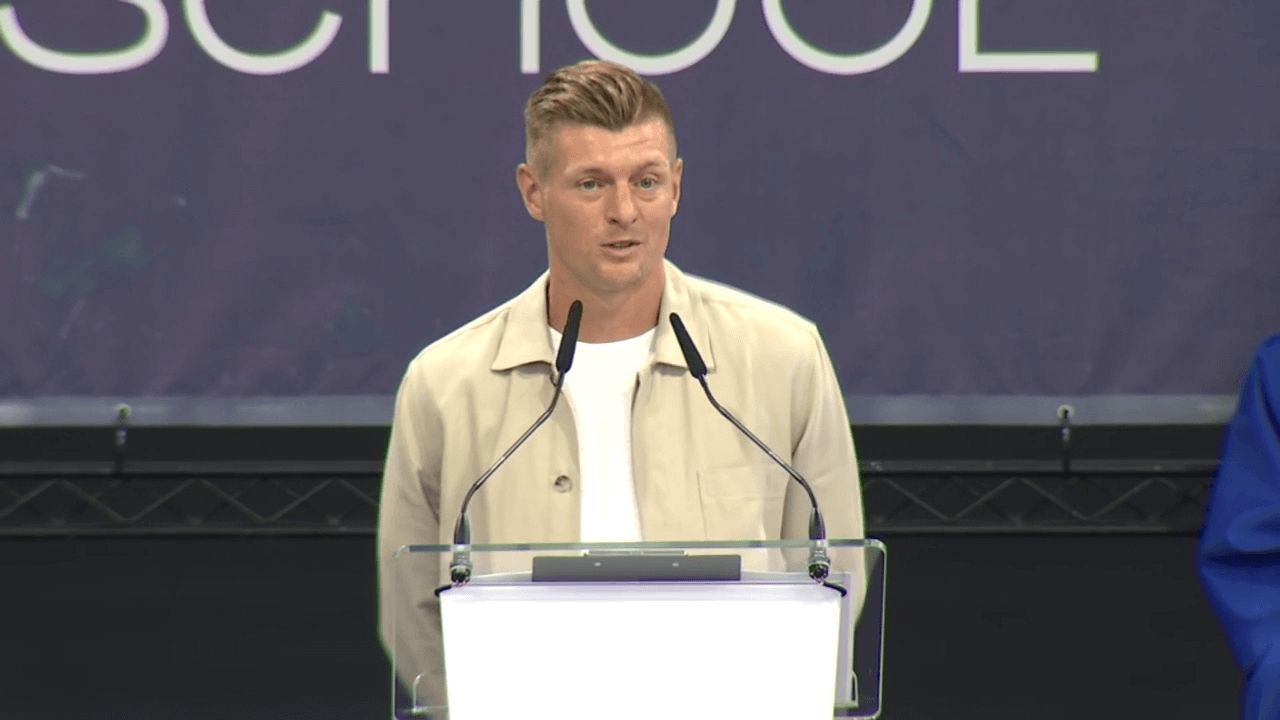 Toni Kroos en la graduación de la Academia Rafa Nadal (ElDesmarque)