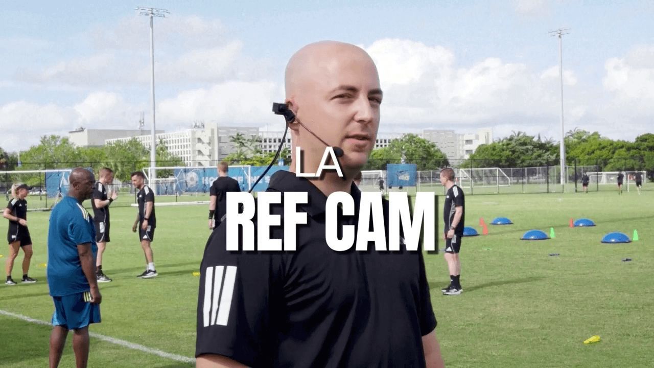 Los árbitros con cámara en el pecho en el Mundial de Clubes (ElDesmarque)