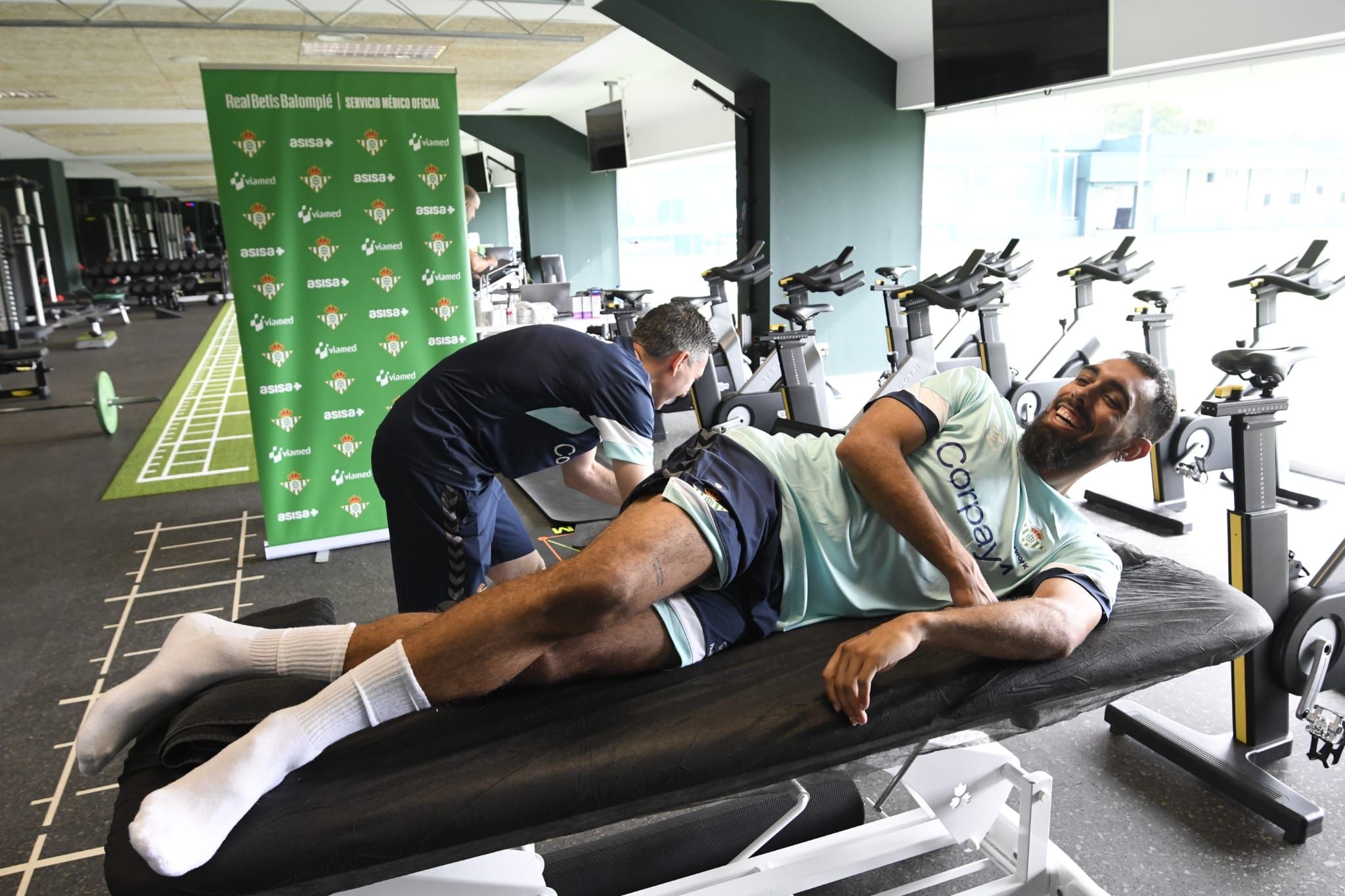 Borja Iglesias, durante la primera jornada de reconocimientos (Foto: Kiko Hurtado).