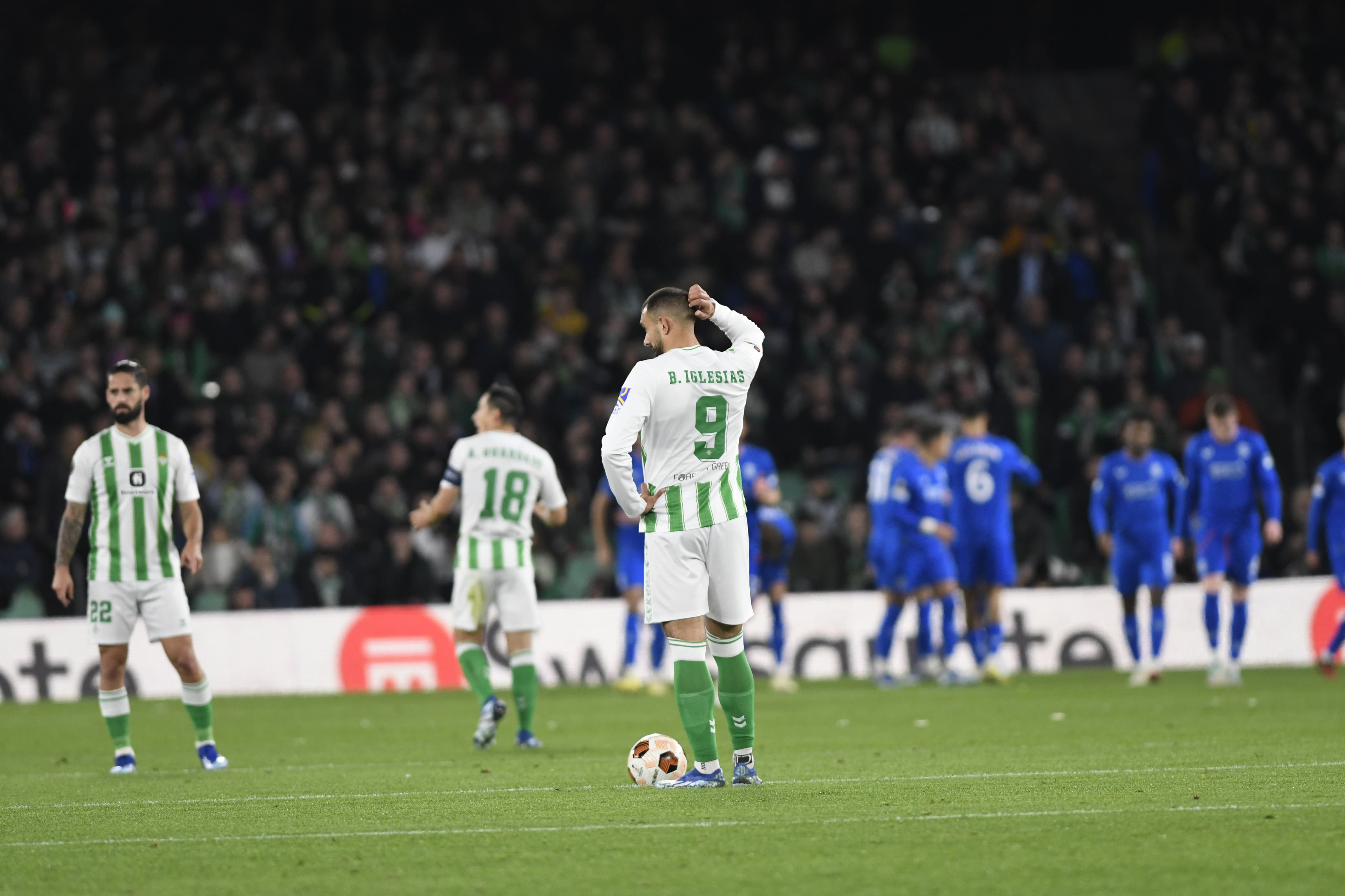  Borja Iglesias, ante el Rangers en la Europa League 23/24.
