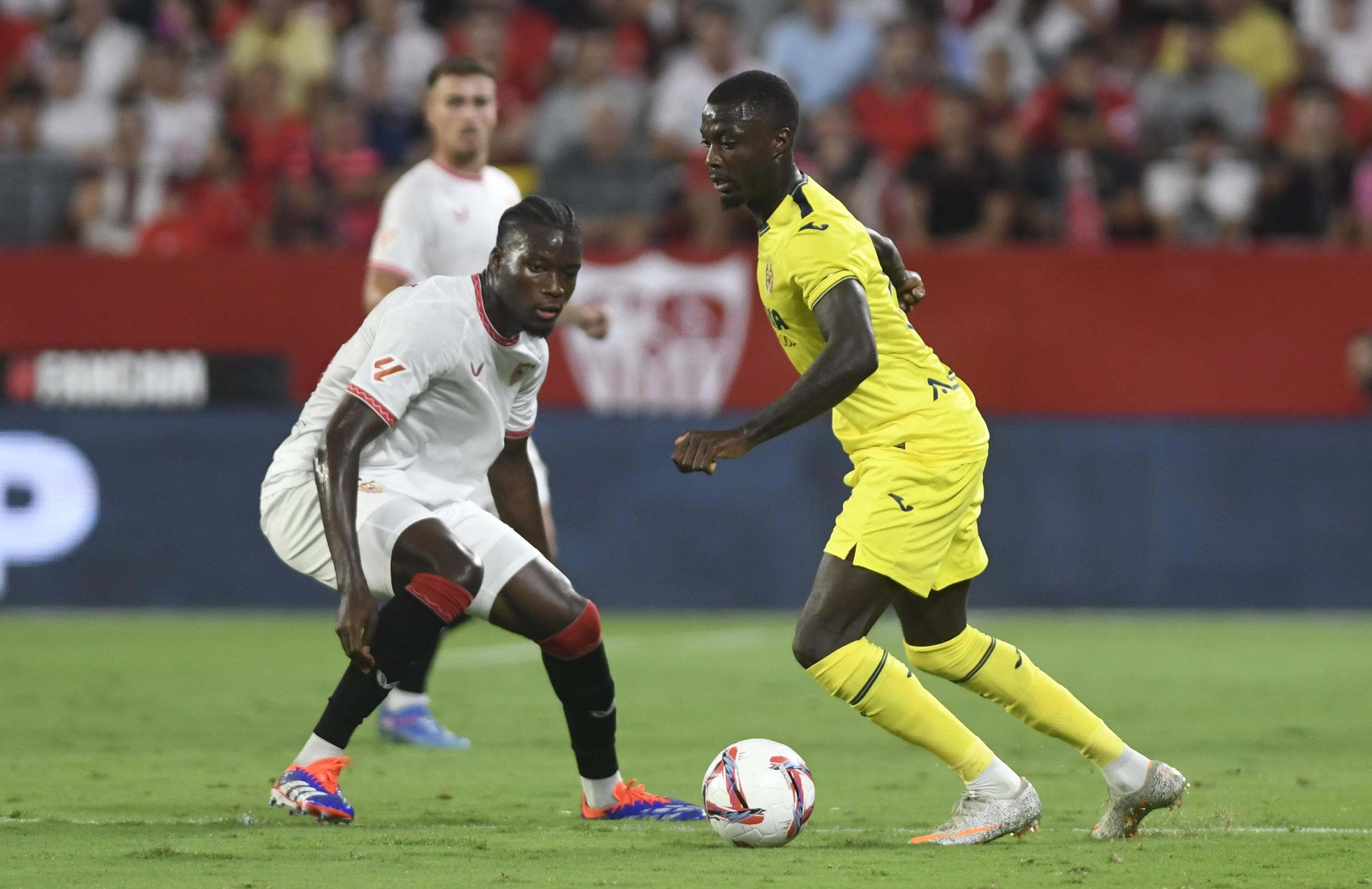 Agoumé, ante el Villarreal