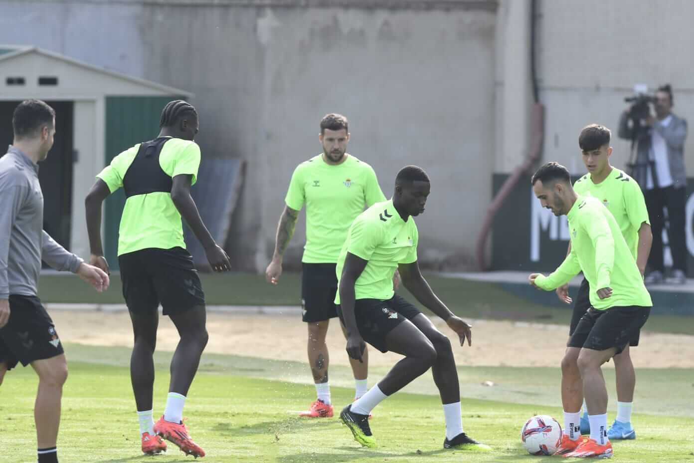 Nobel Mendy, en el entrenamiento