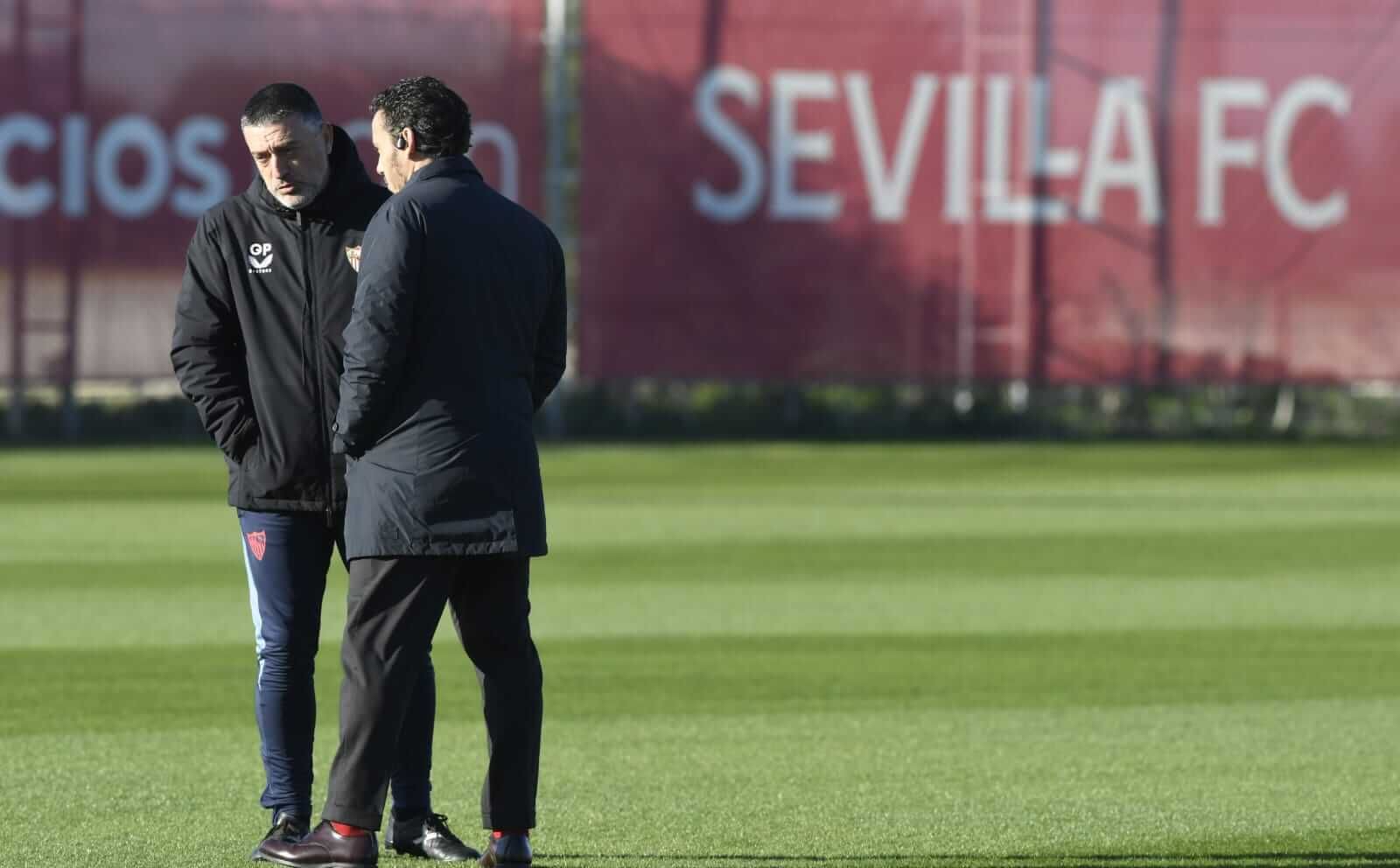 García Pimienta y Del Nido Carrasco, en un entrenamiento del Sevilla.