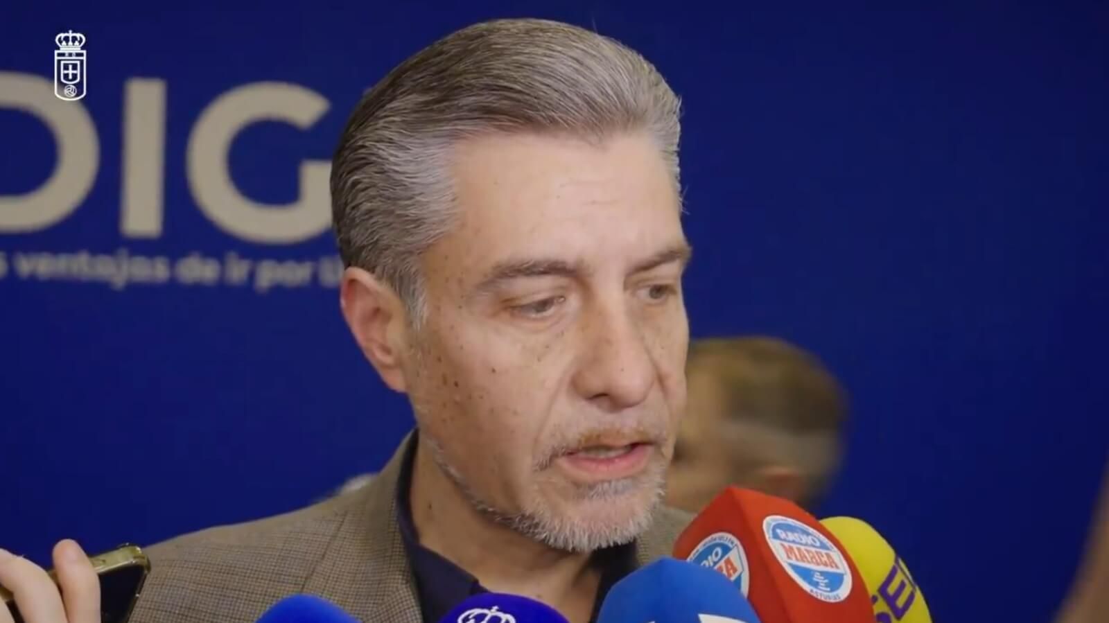  Martín Peláez, ante los medios (Captura: Real Oviedo).