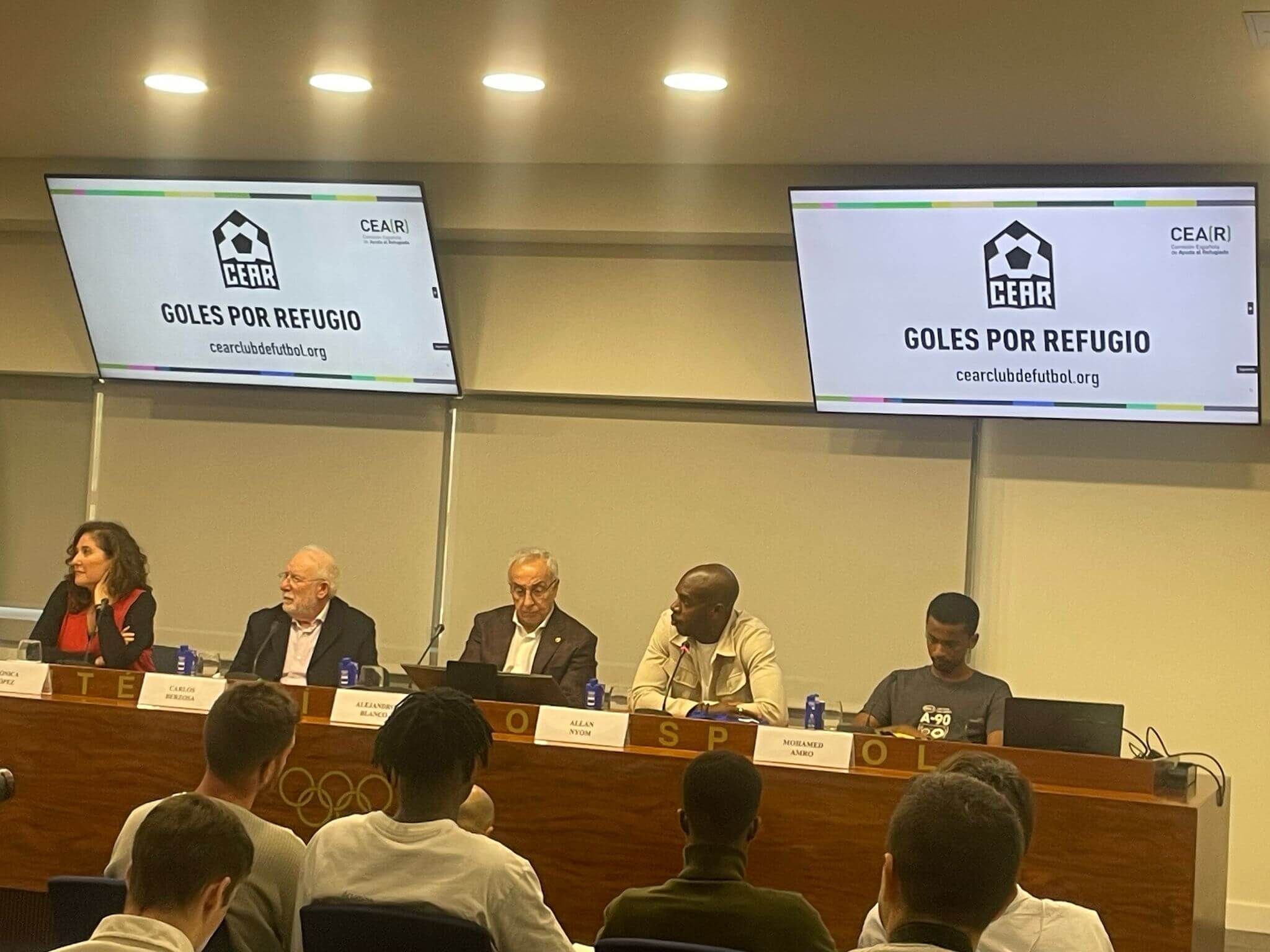 Nyom y Alejandro Blanco, en la presentación del CEAR