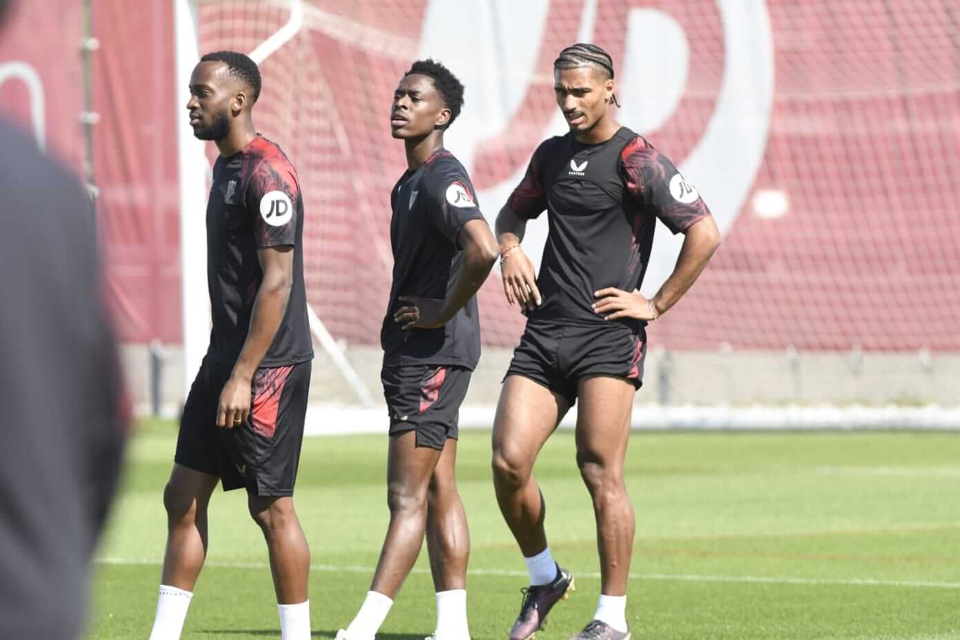  Lokonga y Badé, en el entrenamiento de este lunes