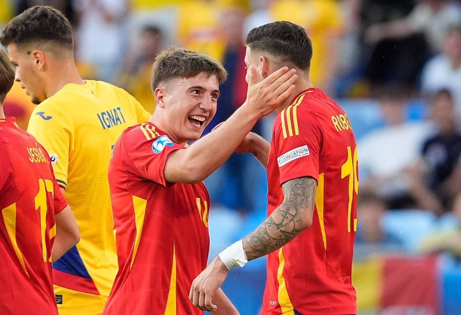  Roberto celebra el gol del triunfo definitivo