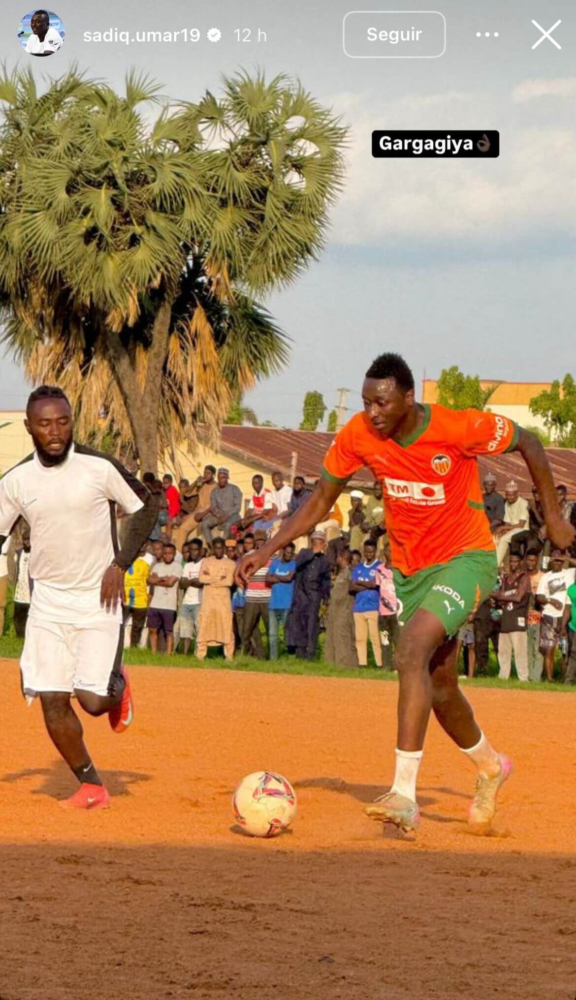 Sadiq Umar juega en Nigeria con la camiseta del Valencia.