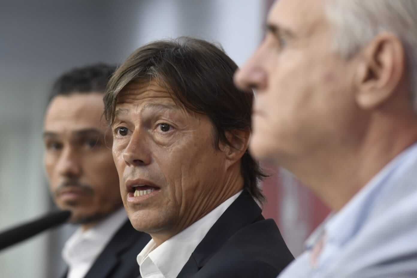  Matías Almeyda en su presentación como sevillista.