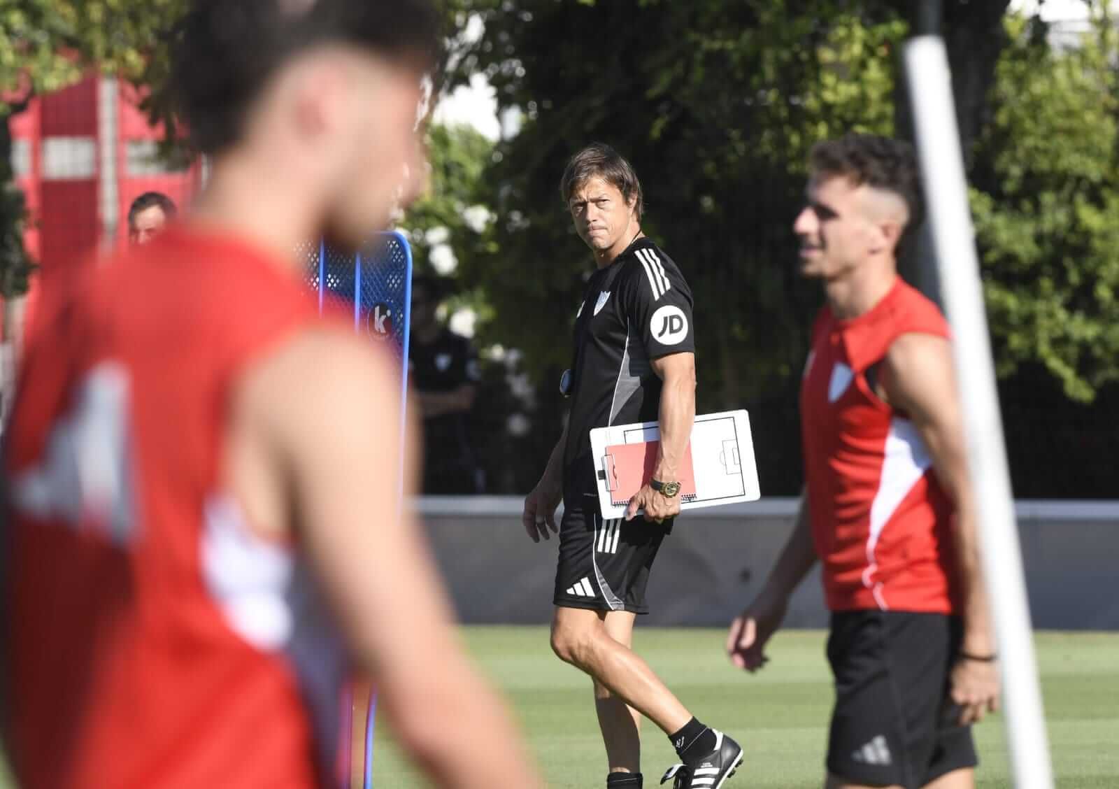 Matías Almeyda, en el entrenamiento
