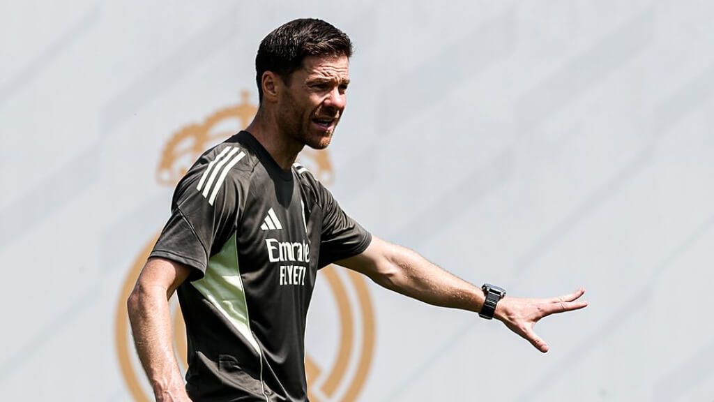 Xabi Alonso en su primer entrenamiento con el Real Madrid (Fuente: @realmadrid)
