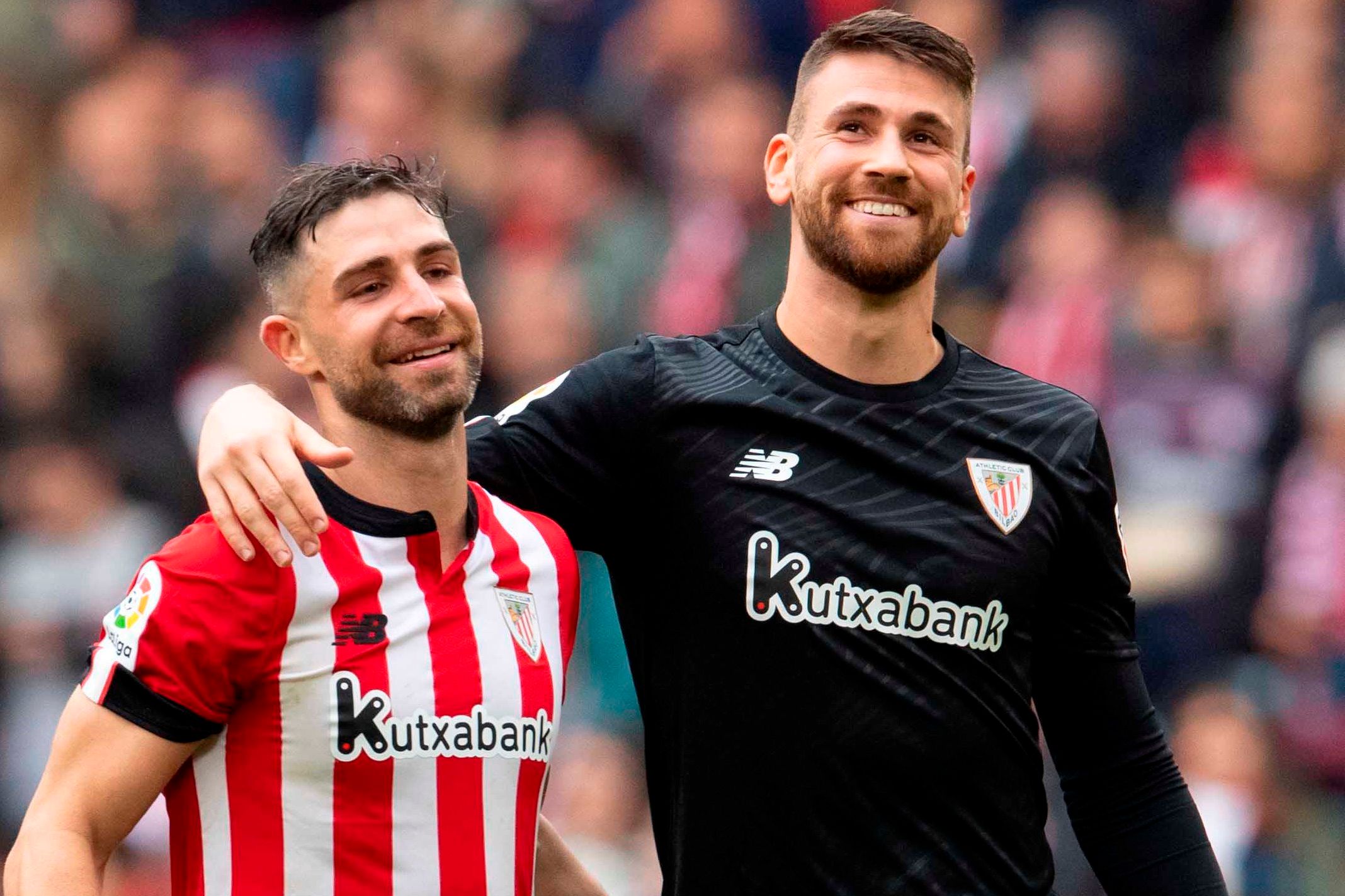  El abrazo de Yeray y el meta Unai Simón tras un derbi contra la Real Sociedad.