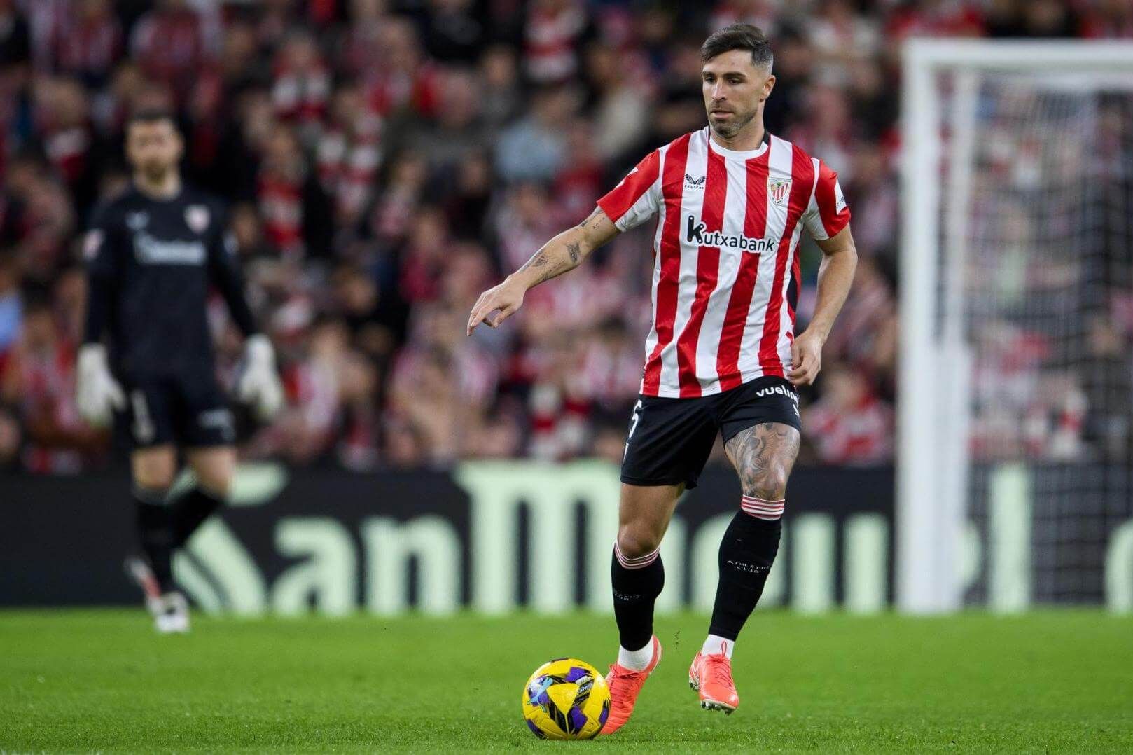  El central Yeray Álvarez, en acción ante el Leganés en San Mamés.