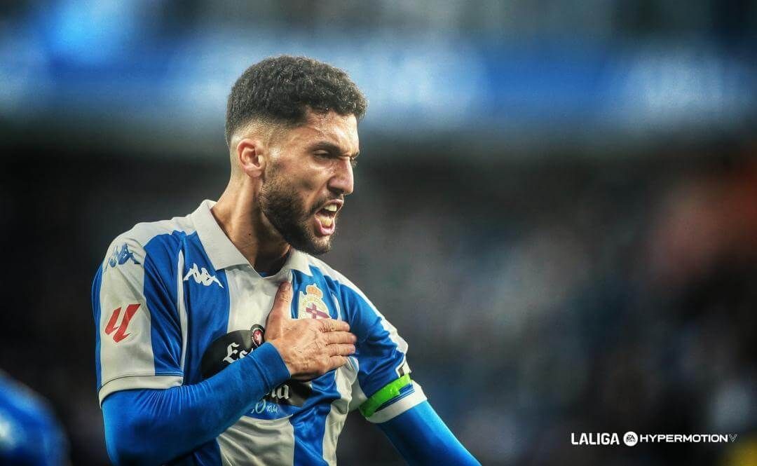 Zakaria Eddahchouri celebra su gol en el Dépor-Almería.