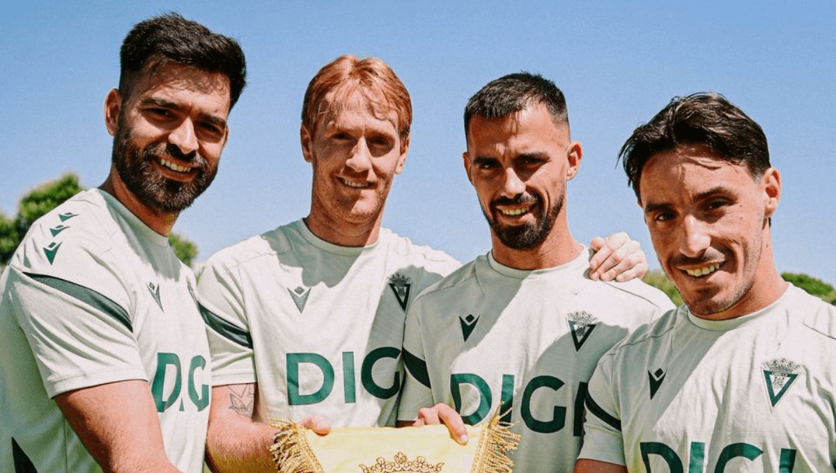 David Gil, Álex Fernández, Suso e Iza Carcelén, los cuatro capitanes del Cádiz.