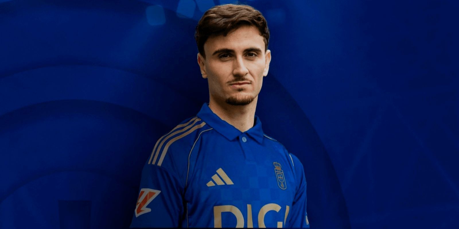  Álex Forés, nuevo jugador del Real Oviedo.