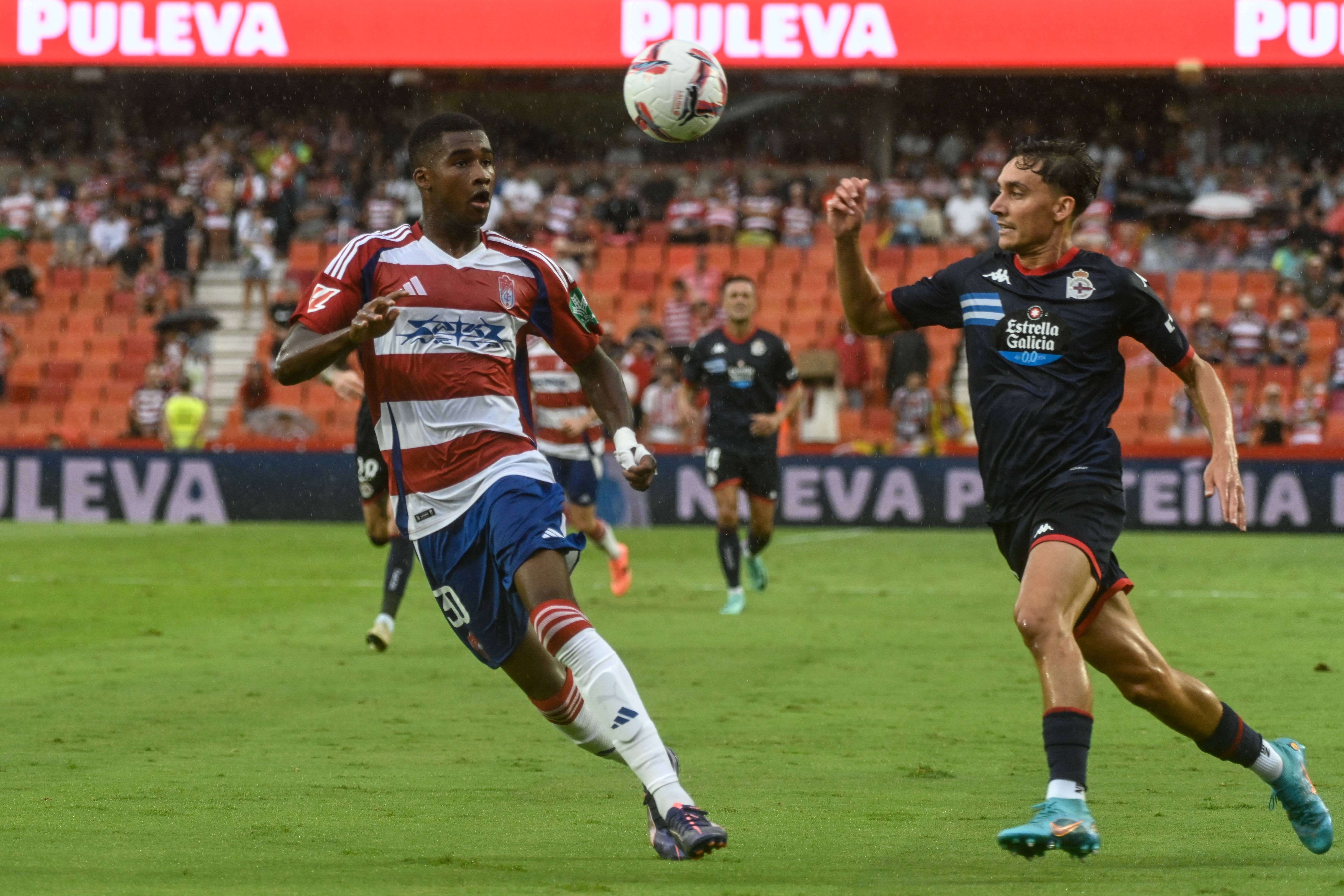 Petxarroman, en un partido del Dépor (FOTO: Cordón Press).