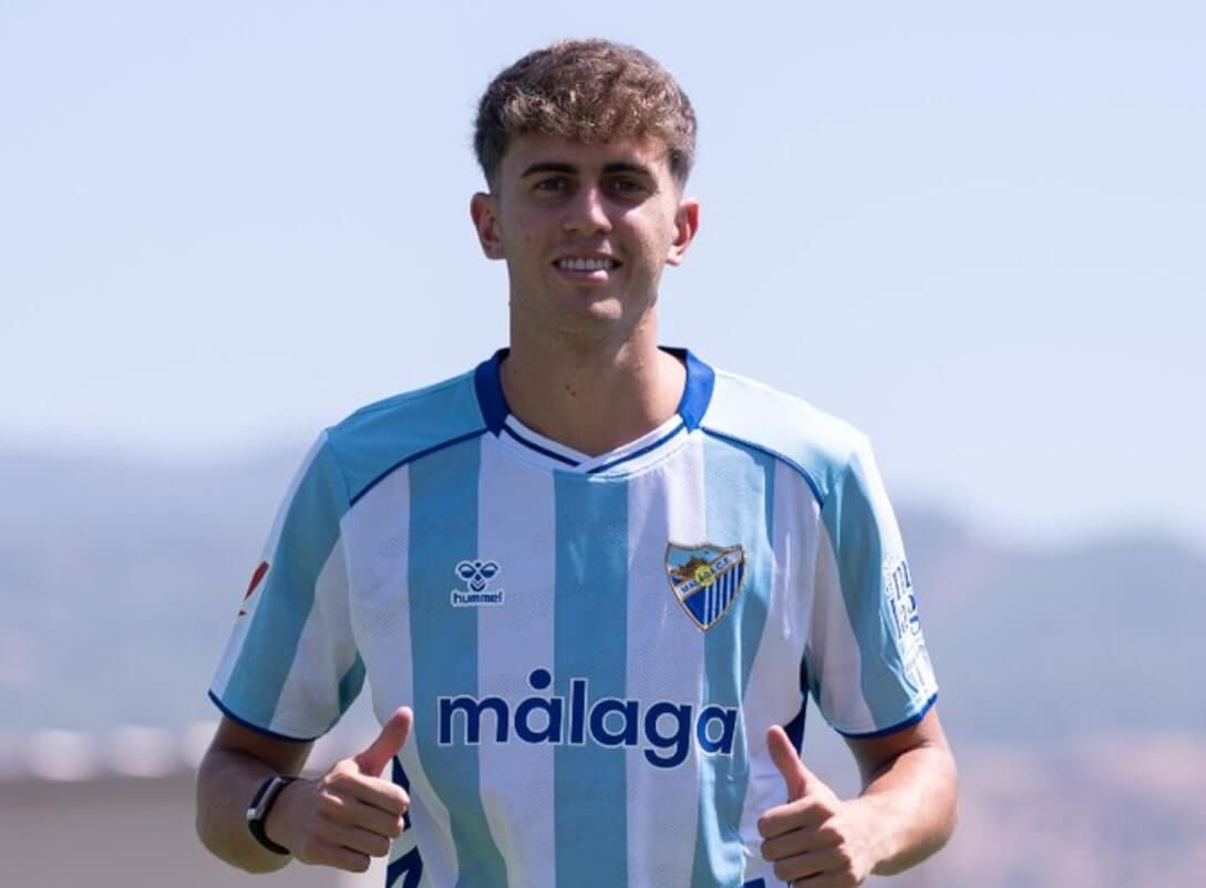 Adrián Niño, en su presentación con el Málaga.